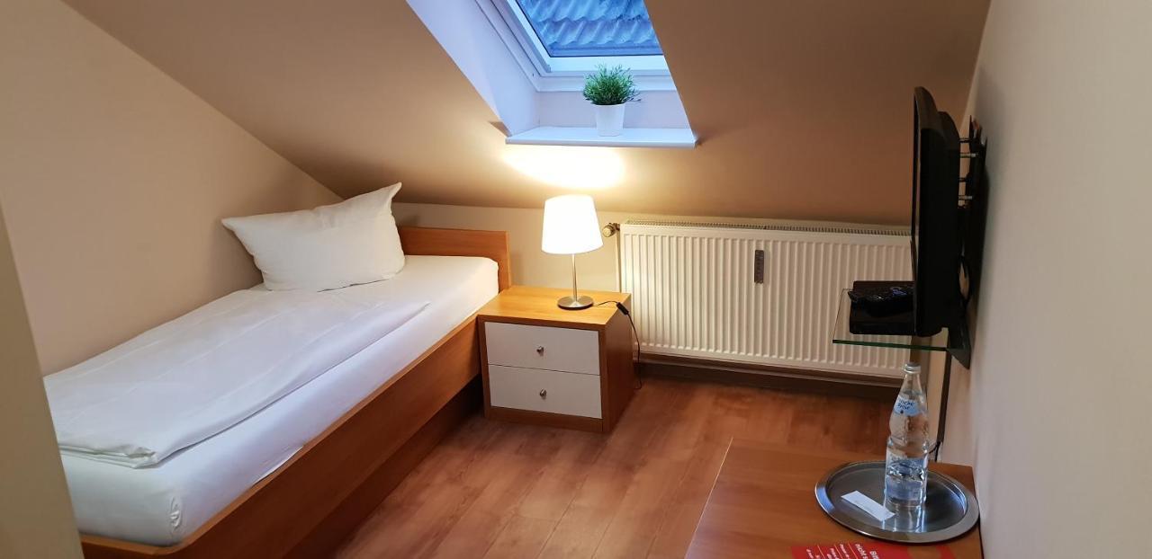 Airport Hotel One Aparthotel Sylt Екстер'єр фото
