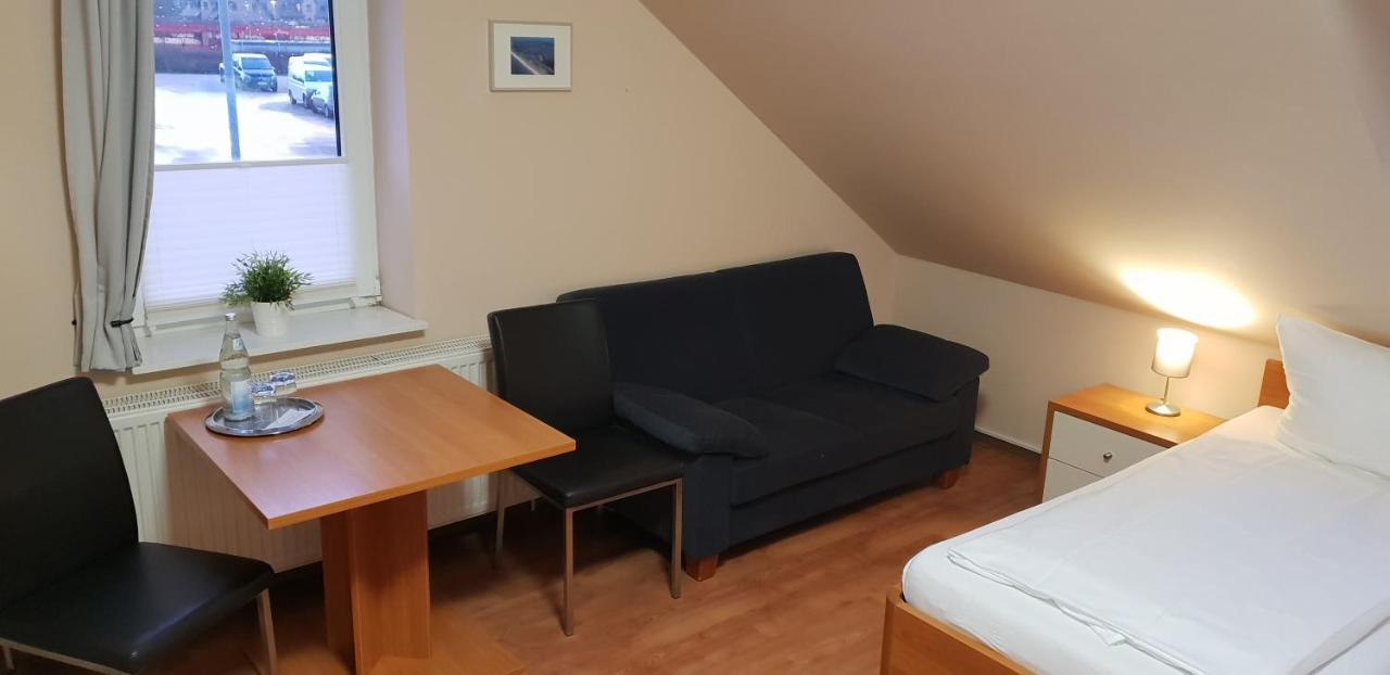 Airport Hotel One Aparthotel Sylt Екстер'єр фото