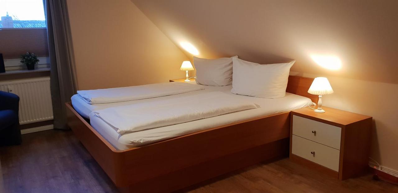 Airport Hotel One Aparthotel Sylt Екстер'єр фото