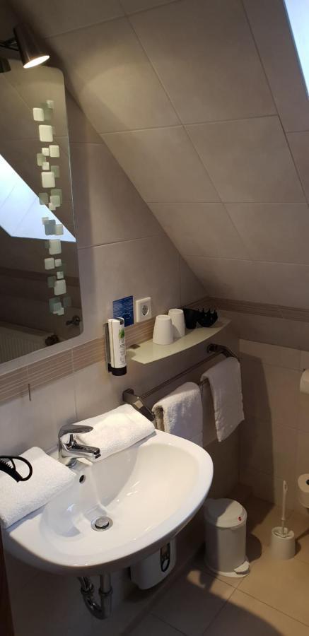 Airport Hotel One Aparthotel Sylt Екстер'єр фото