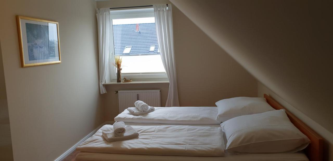 Airport Hotel One Aparthotel Sylt Екстер'єр фото